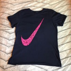 Girls NIKE T-shirt